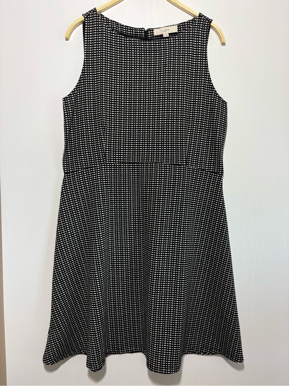 LOFT Fit & Flare Dress Womens 14 Black White Sleeveless Balletcore Office New